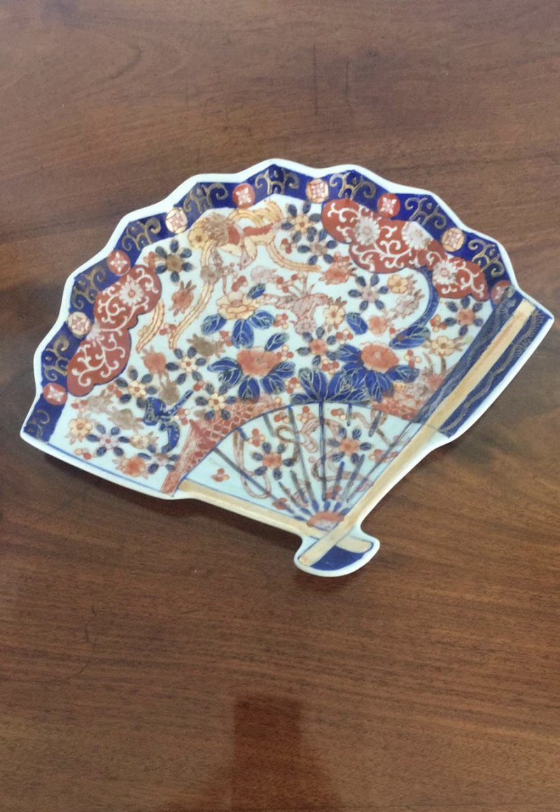 Unusual imari Style Fan Shaped Plate - Image 6